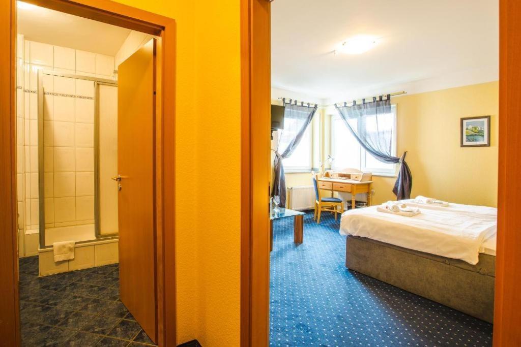 Hotel Altstadt Wassenberg Ngoại thất bức ảnh